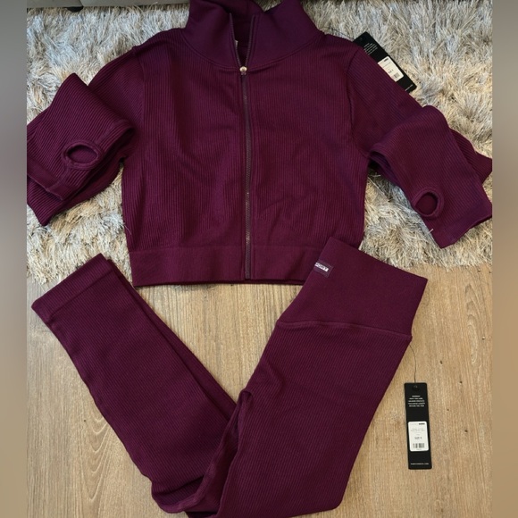 Ribbed Seamless Set - Picture 3 of 4